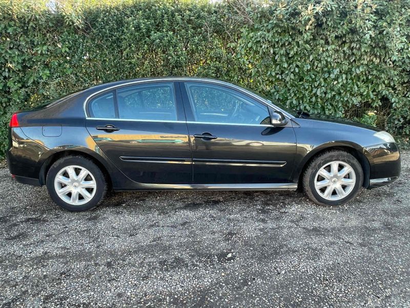 RENAULT LAGUNA III 2010 2.0 dCi 131cv