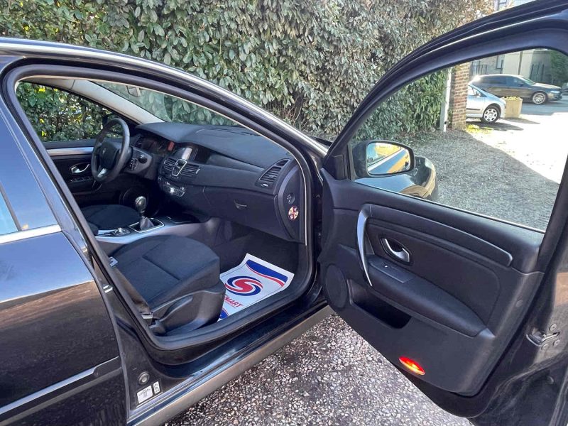 RENAULT LAGUNA III 2010 2.0 dCi 131cv