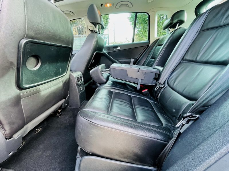 VOLKSWAGEN TIGUAN 2011