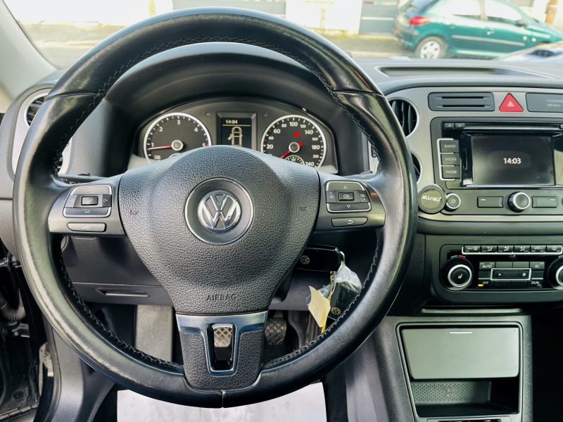 VOLKSWAGEN TIGUAN 2011