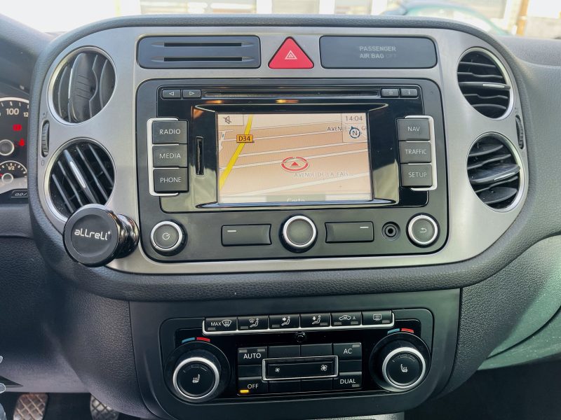 VOLKSWAGEN TIGUAN 2011