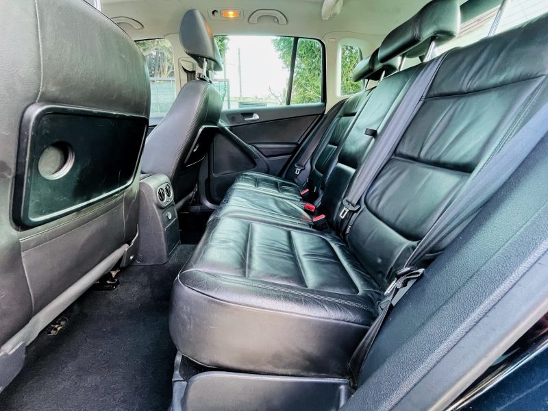 VOLKSWAGEN TIGUAN 2011