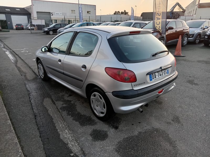 PEUGEOT 206 5 portes 2001