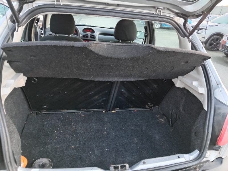 PEUGEOT 206 5 portes 2001