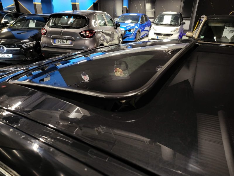 BMW SERIE 3 330 e 252cv LUXURY / TOIT OUVRANT+SIEGE ELECTRIQUE+AFFICHAGE TETE HAUTE/