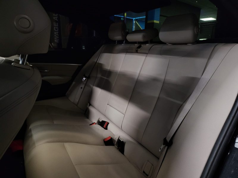 BMW SERIE 3 330 e 252cv LUXURY / TOIT OUVRANT+SIEGE ELECTRIQUE+AFFICHAGE TETE HAUTE/