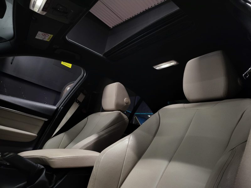 BMW SERIE 3 330 e 252cv LUXURY / TOIT OUVRANT+SIEGE ELECTRIQUE+AFFICHAGE TETE HAUTE/