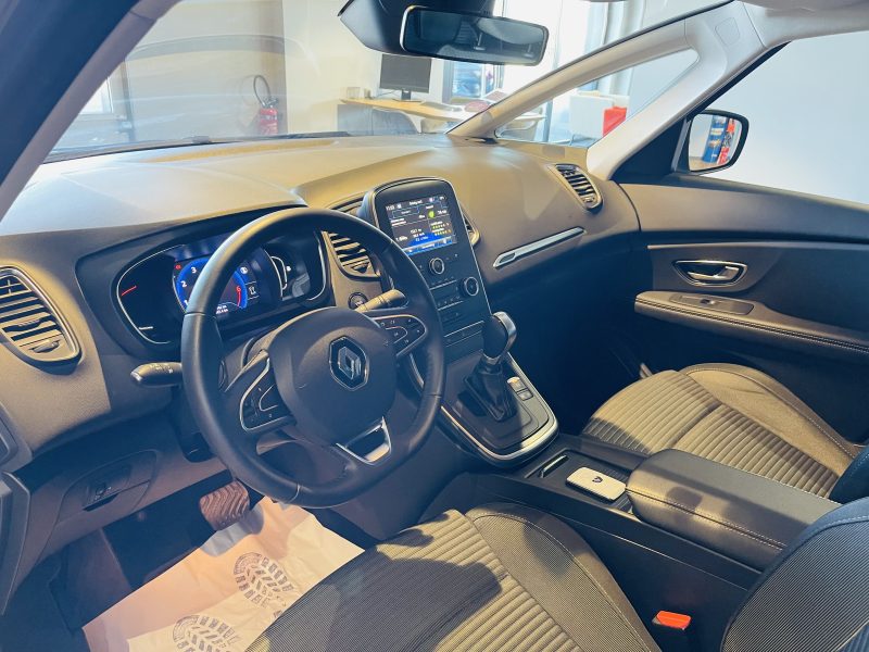 RENAULT SCENIC  2018