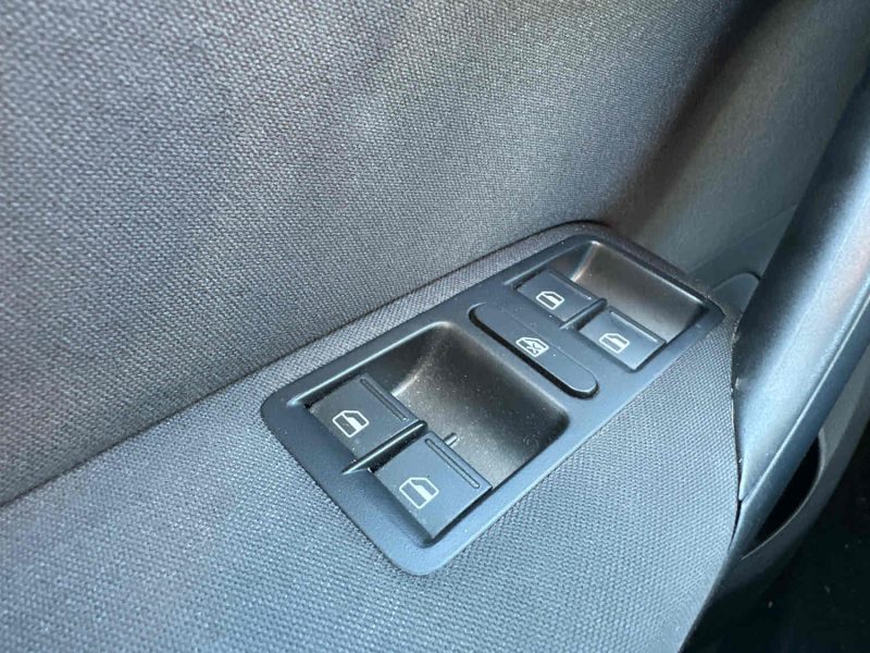 VOLKSWAGEN POLO V 2014