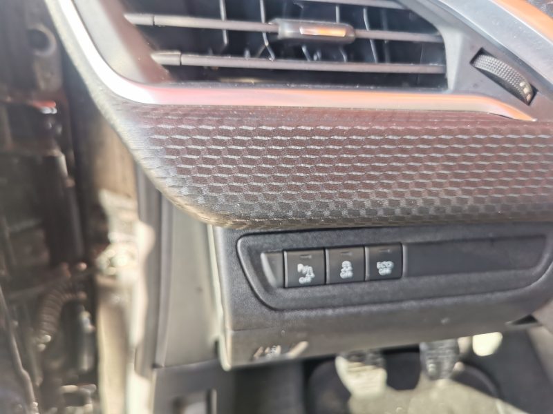 PEUGEOT 208 I ALLURE 2017