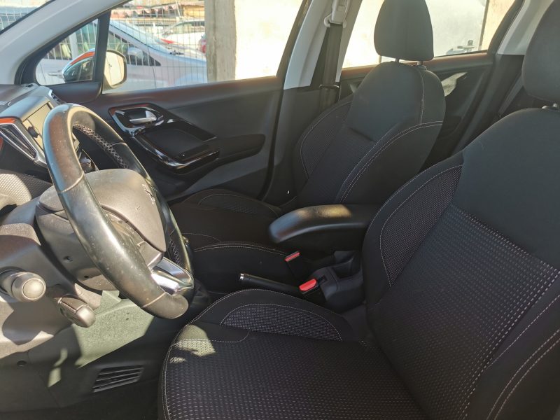 PEUGEOT 208 I ALLURE 2017