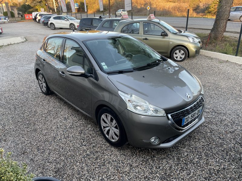 PEUGEOT 208 I 2014