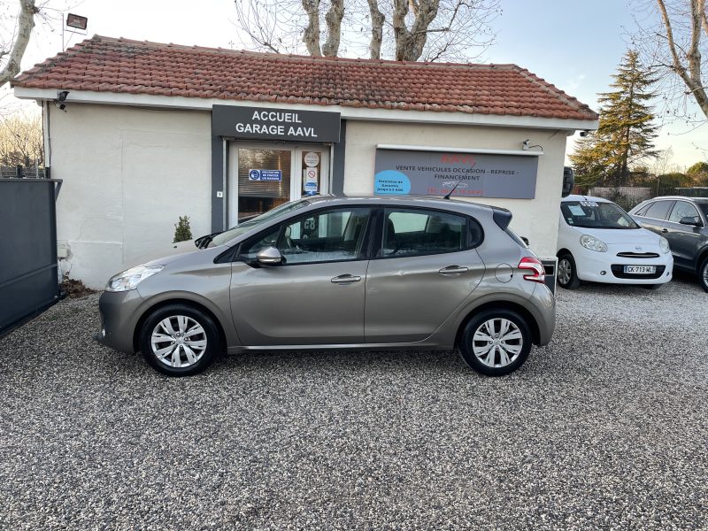 PEUGEOT 208 I 2014