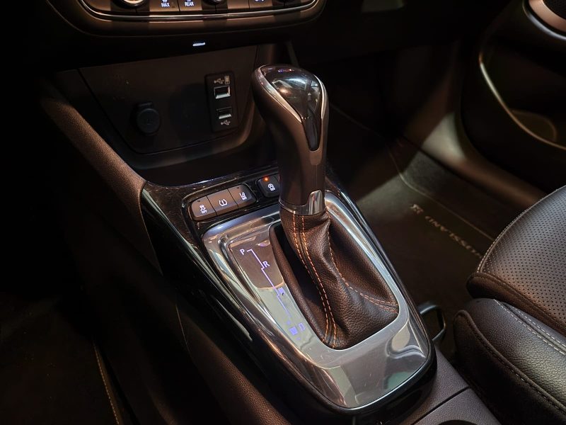 OPEL CROSSLAND X / CROSSLAND 1.2 110cv ULTIMATE / TOIT PANO / CAMERA /CARPLAY