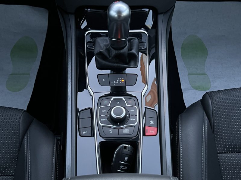 PEUGEOT 508 ALLURE 1.6 E HDI 115 Cv PREMIERE MAIN / 59 800 KMS BOITE AUTOMATIQUE GPS - GARANTIE 1 AN