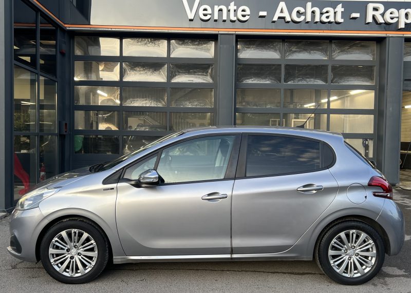 PEUGEOT 208 PHASE 2 II SIGNATURE 1.2 82 Cv APPLE CARPLAY & ANDROID AUTO CAMERA RECUL - GARANTIE 1 AN