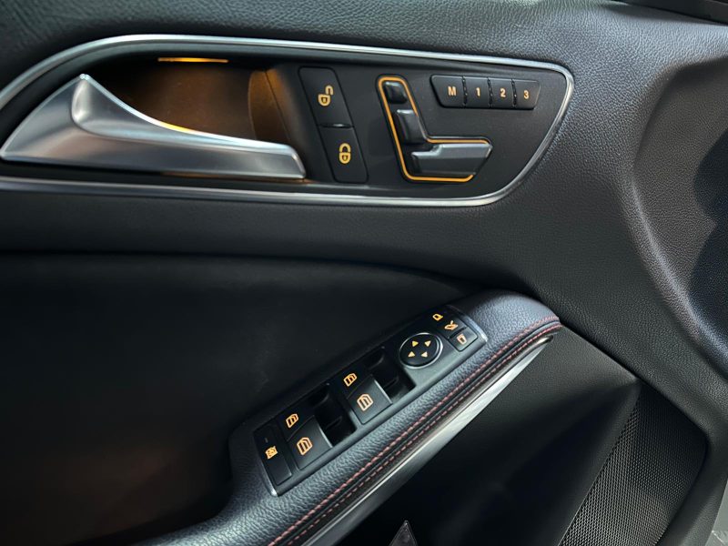 A 250 211 cv FASCINATION PACK AMG 7G-DCT / PACK AERO / TO / SIEGES ELECTRIQUE / ENTRETIENS COMPLET M