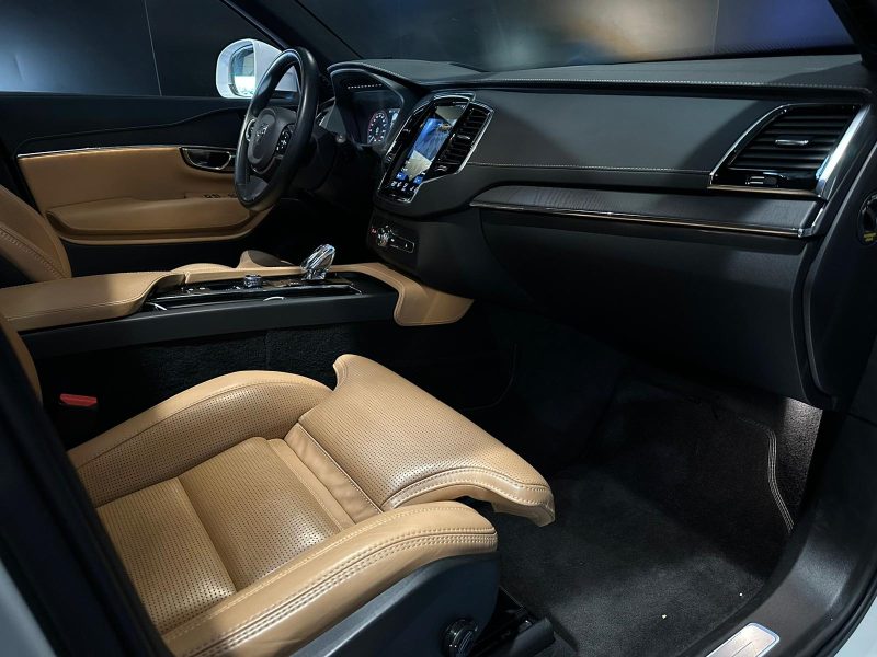 VOLVO XC90 2020 II T8 Twin Engine AWD 4x4 390cv Full options , TO , Caméra 360 , Tête Haute
