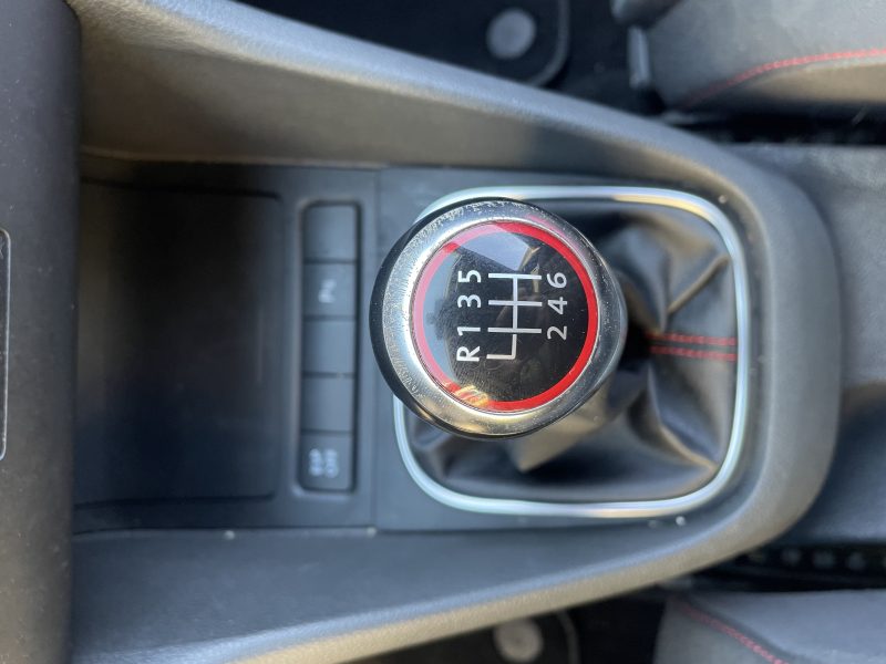 VOLKSWAGEN GOLF 6 GTI 210 CH AKRAPOVIC GARANTIE 12 MOIS 