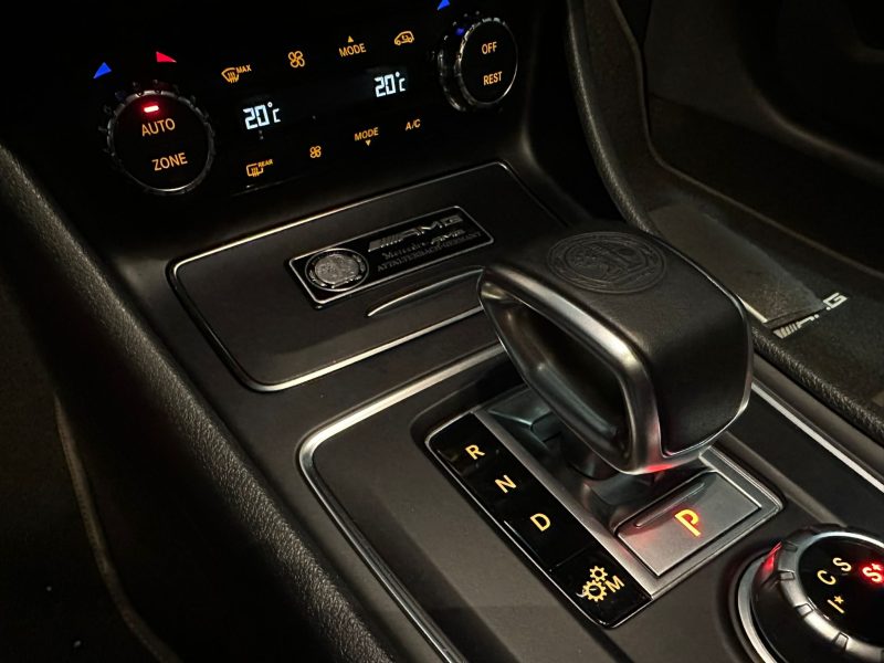 MERCEDES CLASSE A 45 AMG 2.0 Turbo 4MATIC 7G-DCT 381 cv Pack Aero Echappement Perf , Toit ouvrants ,