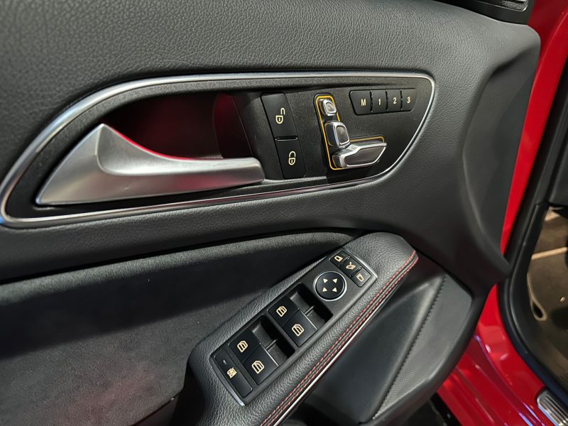 MERCEDES CLASSE A 45 AMG 2.0 Turbo 4MATIC 7G-DCT 381 cv Pack Aero Echappement Perf , Toit ouvrants ,