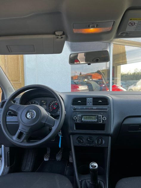 VOLKSWAGEN POLO 2010