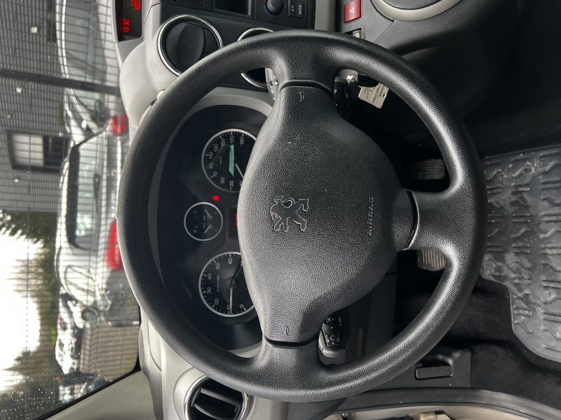 PEUGEOT PARTNER TEPEE 2011