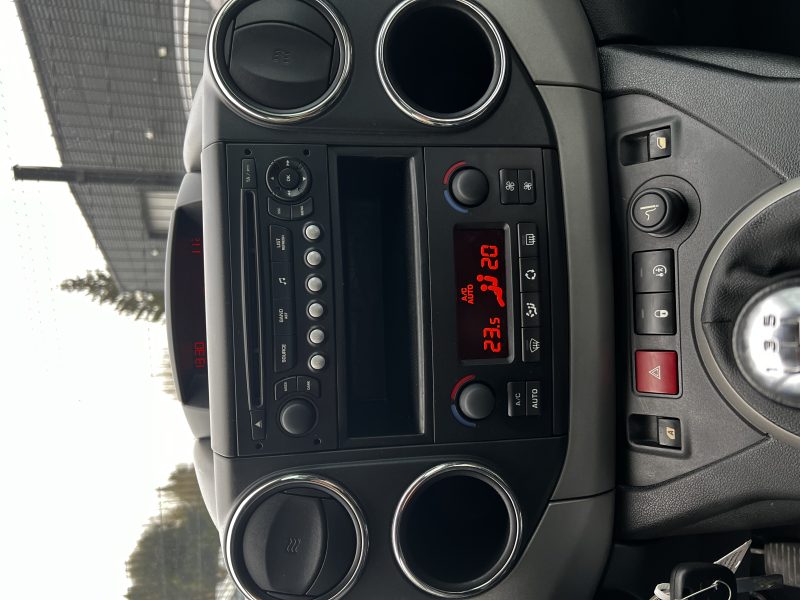 PEUGEOT PARTNER TEPEE 2011