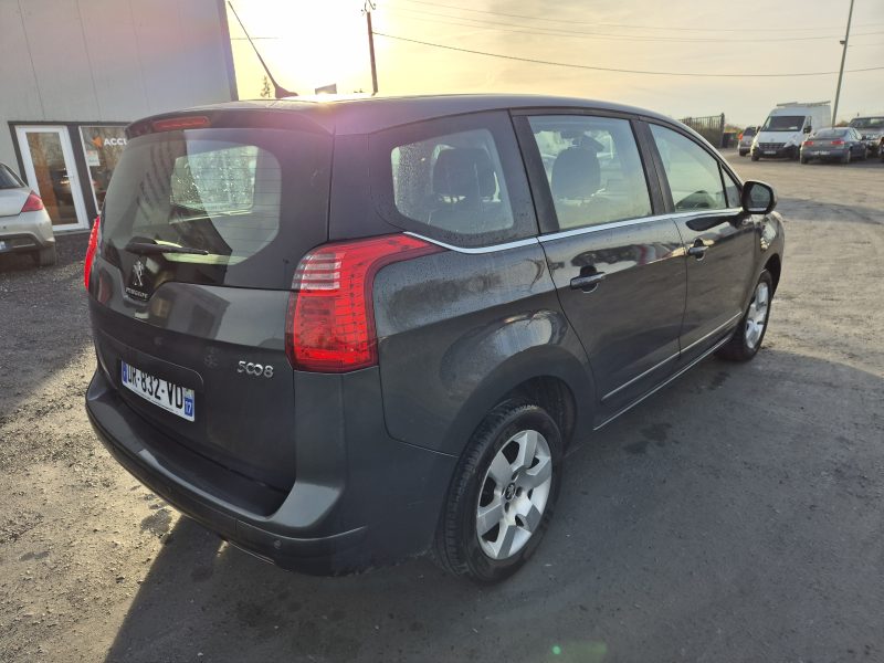 PEUGEOT 5008 1.2 130cv 2015 129000 km possibilité ethanol