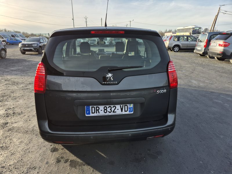 PEUGEOT 5008 1.2 130cv 2015 129000 km possibilité ethanol