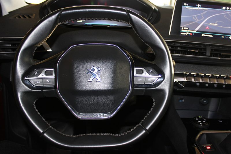 PEUGEOT 3008 SUV 2017