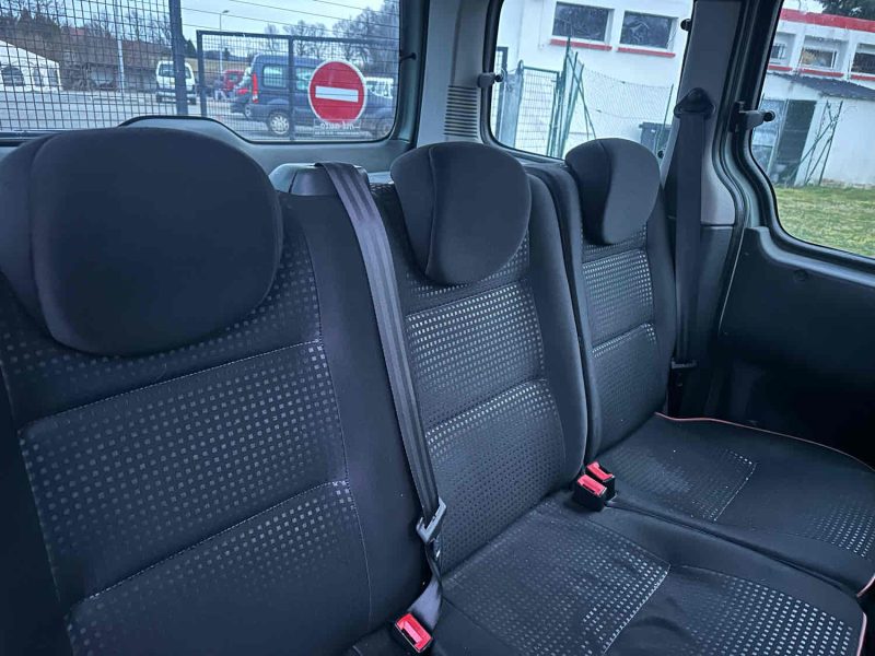 PEUGEOT PARTNER Monospace 2003