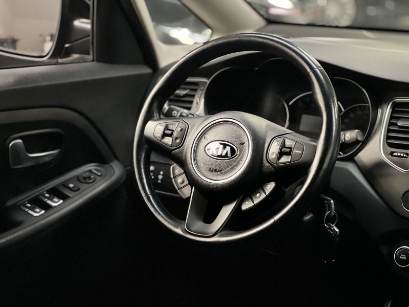 KIA CARENS 1.7 CRDI 136CH DREAM TEAM