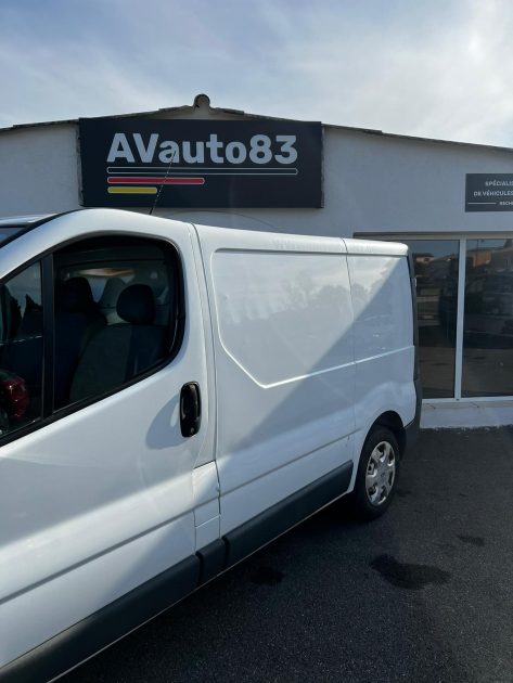 RENAULT TRAFIC 2010