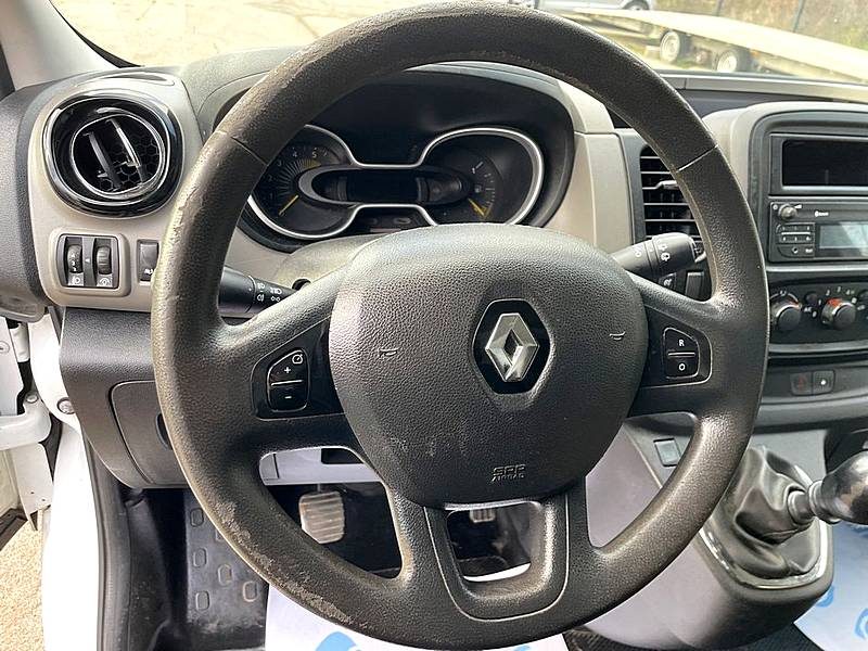 RENAULT TRAFIC  3 