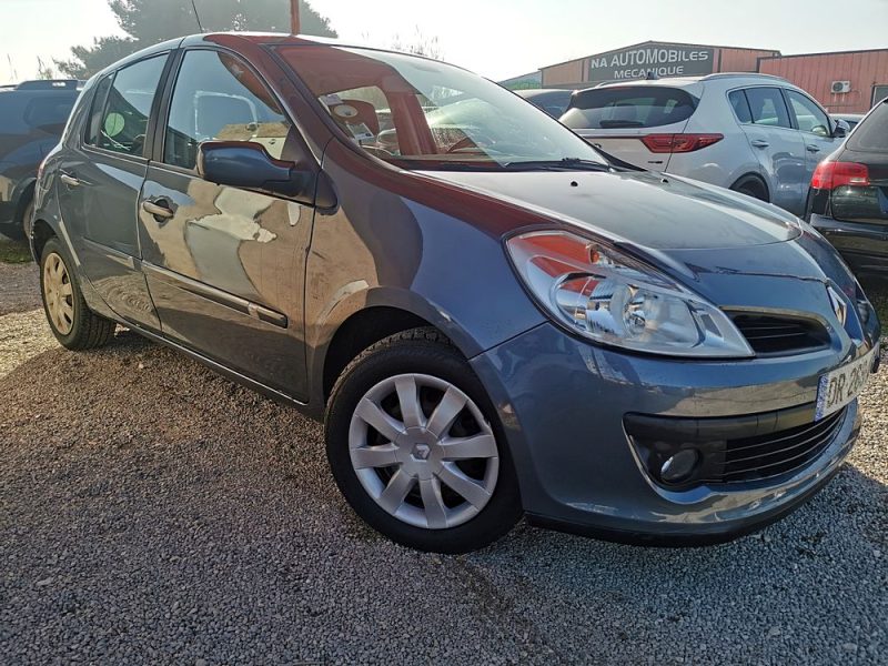 RENAULT CLIO III 1,4 98ch privilege 2006