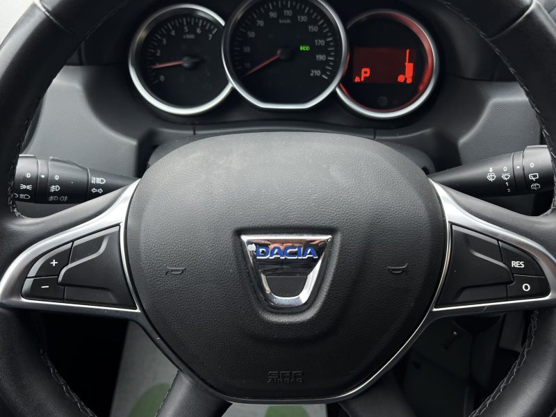 DACIA DUSTER PHASE 2 II 1.5 DCI 110 BOITE AUTO 4x2 14 900 KMS GPS 1ERE MAIN ATTELAGE - GARANTIE 1 AN