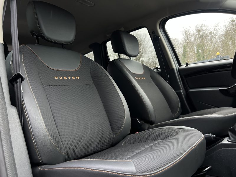 DACIA DUSTER PHASE 2 II 1.5 DCI 110 BOITE AUTO 4x2 14 900 KMS GPS 1ERE MAIN ATTELAGE - GARANTIE 1 AN