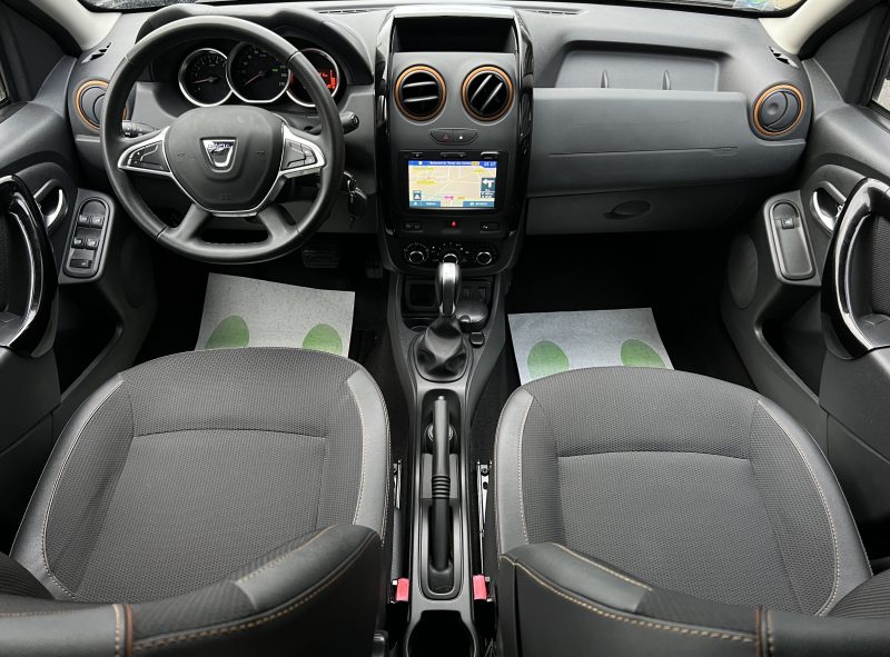 DACIA DUSTER PHASE 2 II 1.5 DCI 110 BOITE AUTO 4x2 14 900 KMS GPS 1ERE MAIN ATTELAGE - GARANTIE 1 AN