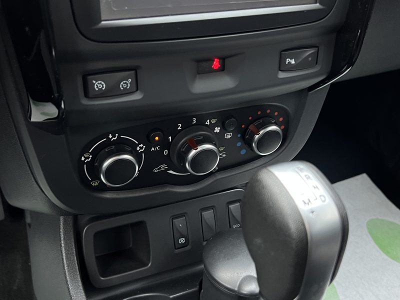 DACIA DUSTER PHASE 2 II 1.5 DCI 110 BOITE AUTO 4x2 14 900 KMS GPS 1ERE MAIN ATTELAGE - GARANTIE 1 AN
