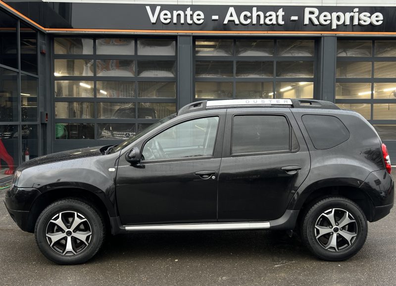 DACIA DUSTER PHASE 2 II 1.5 DCI 110 BOITE AUTO 4x2 14 900 KMS GPS 1ERE MAIN ATTELAGE - GARANTIE 1 AN