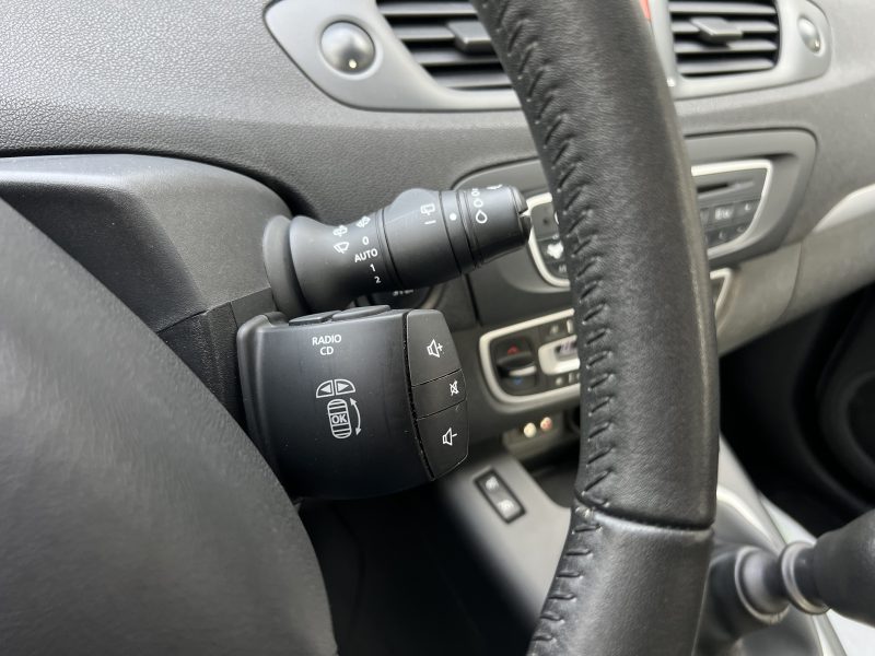 RENAULT SCENIC 3 III 1.5 DCI 110 PREMIERE MAIN CRIT AIR 2 / GPS TOM TOM REGULATEUR - GARANTIE 1 AN