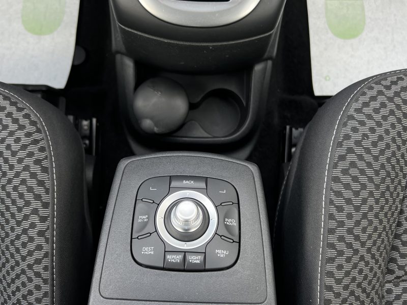 RENAULT SCENIC 3 III 1.5 DCI 110 PREMIERE MAIN CRIT AIR 2 / GPS TOM TOM REGULATEUR - GARANTIE 1 AN