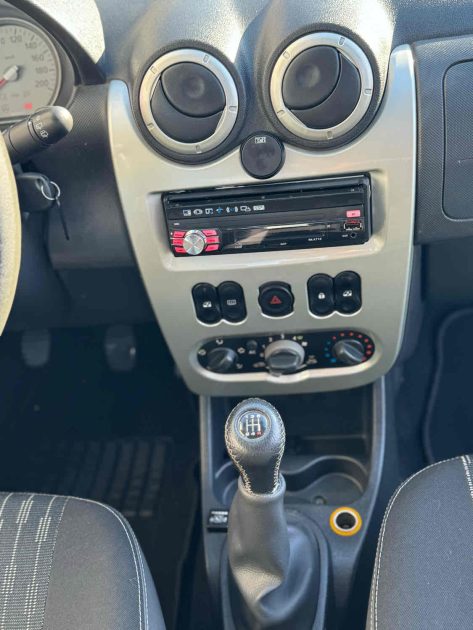 DACIA SANDERO 2010