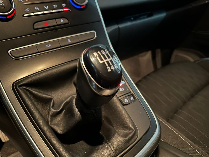 RENAULT SCÉNIC IV 2019