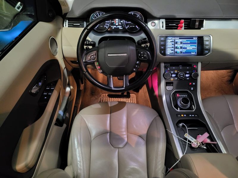LAND ROVER RANGE ROVER EVOQUE 2.2 TD4 150cv BVA // Toit Panoramique , Caméra , Meridian // Révision 
