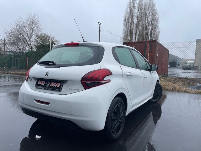 PEUGEOT 208 LIKE