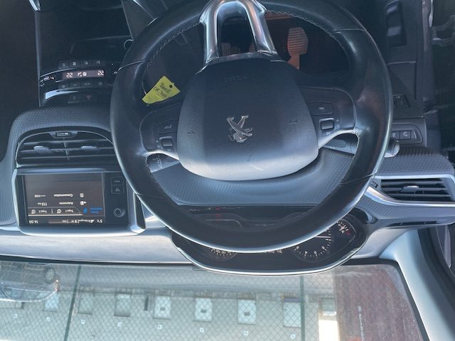 PEUGEOT 2008 1.2VTi 2014