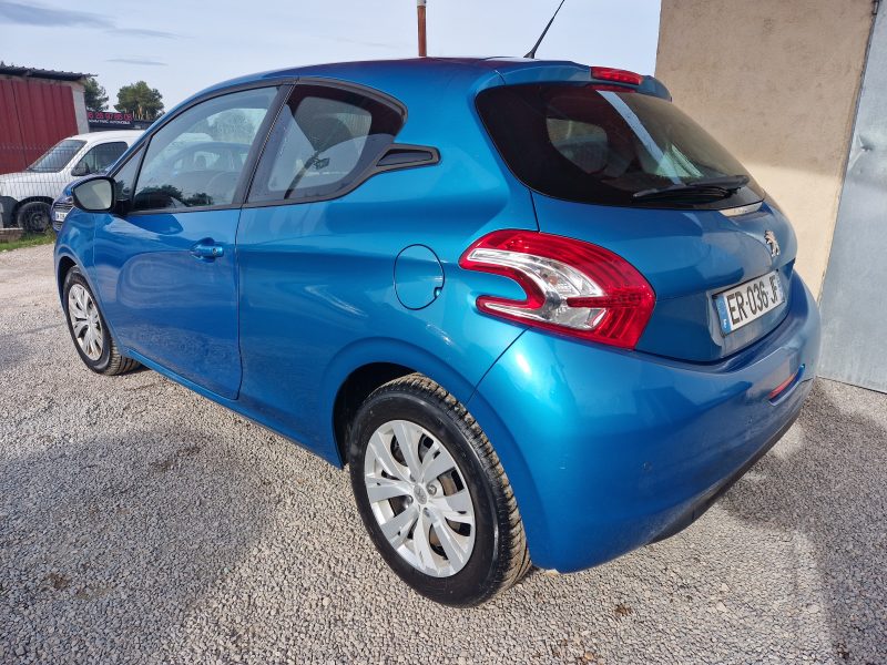 PEUGEOT 208 I 1,4HDI 68CH LIKE 2013