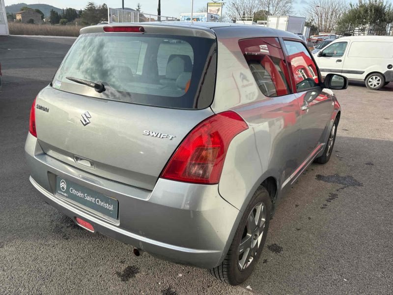 SUZUKI SWIFT III 1.3 1328cm3 92cv